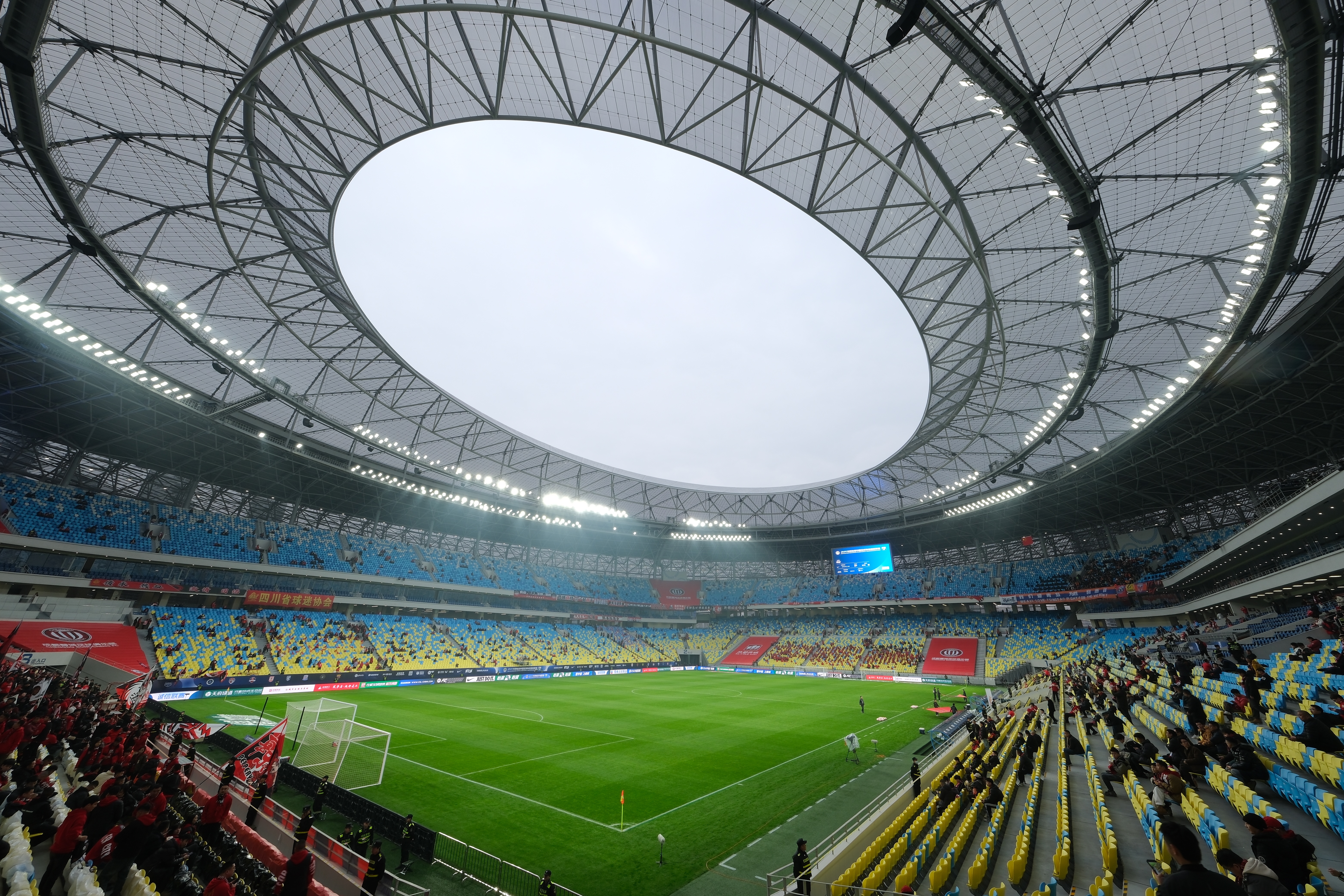 开云-直播吧：成都蓉城和云南玉昆有意申办新赛季中超开幕活动