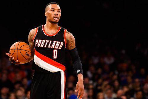 开云-利拉德：我永远不会抱团 抱团的话我肯定能赢球